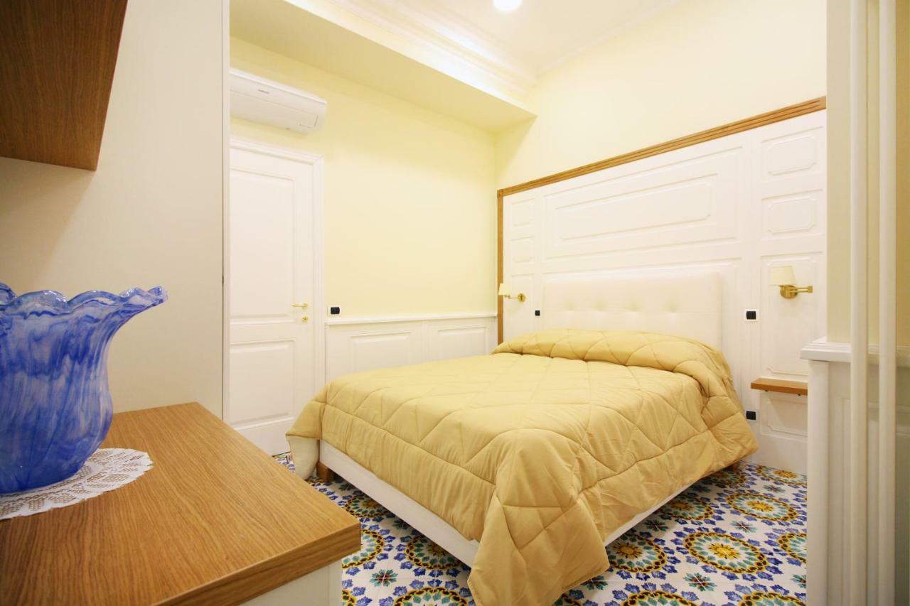 Apartment La Corte Dei Borboni By Dimorra Naples