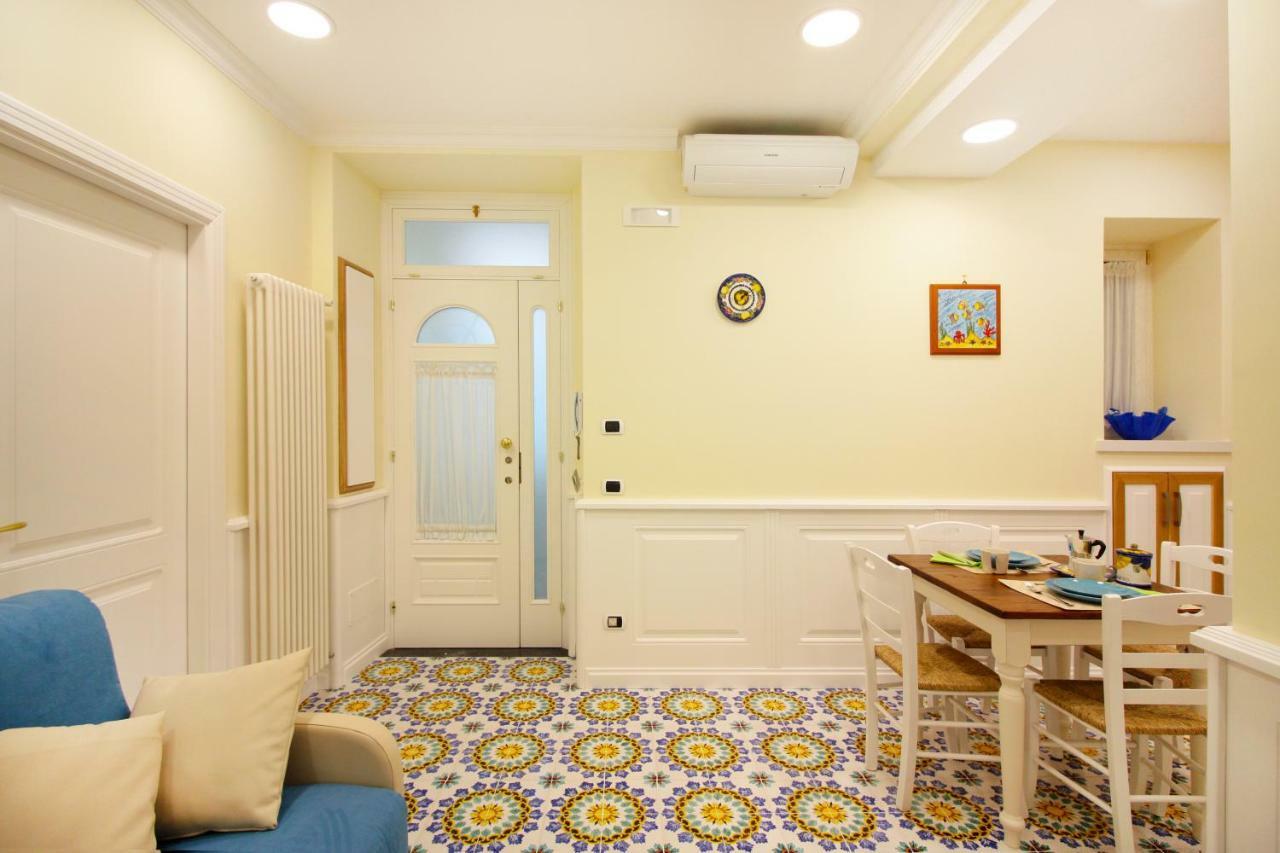 La Corte Dei Borboni By Dimorra Apartment